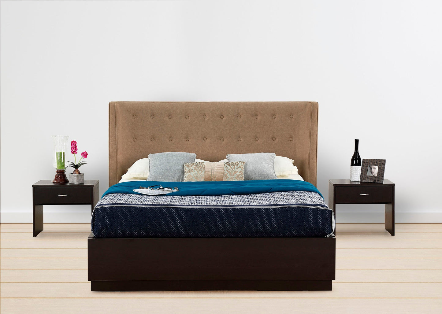 Aura Bed with Hydraulic Storage