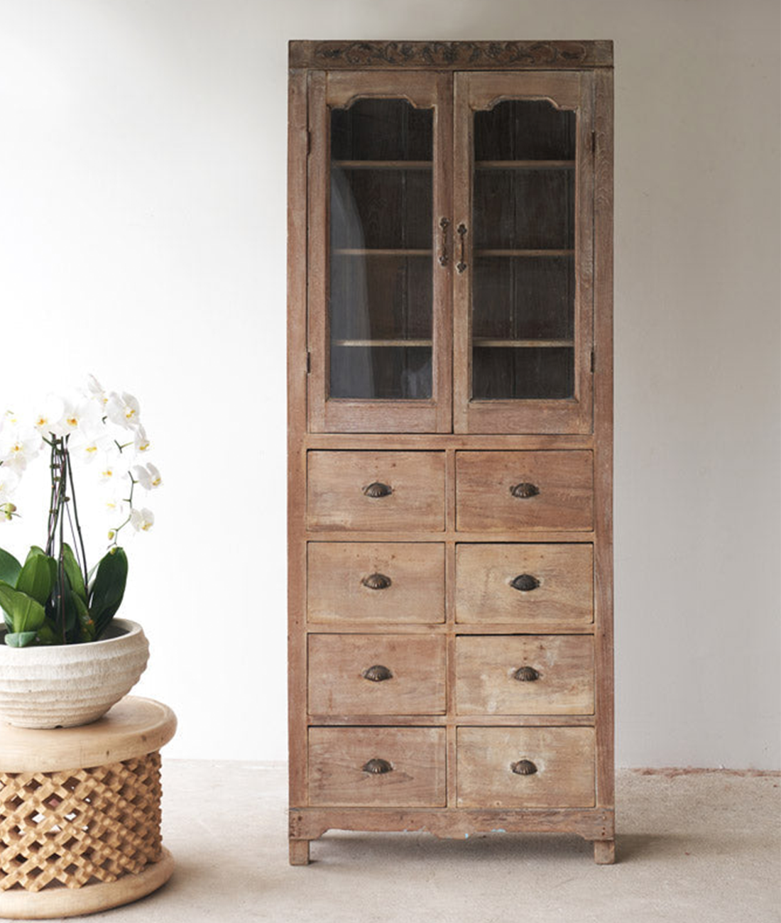 Charming with Closed Doors and 8 Drawers