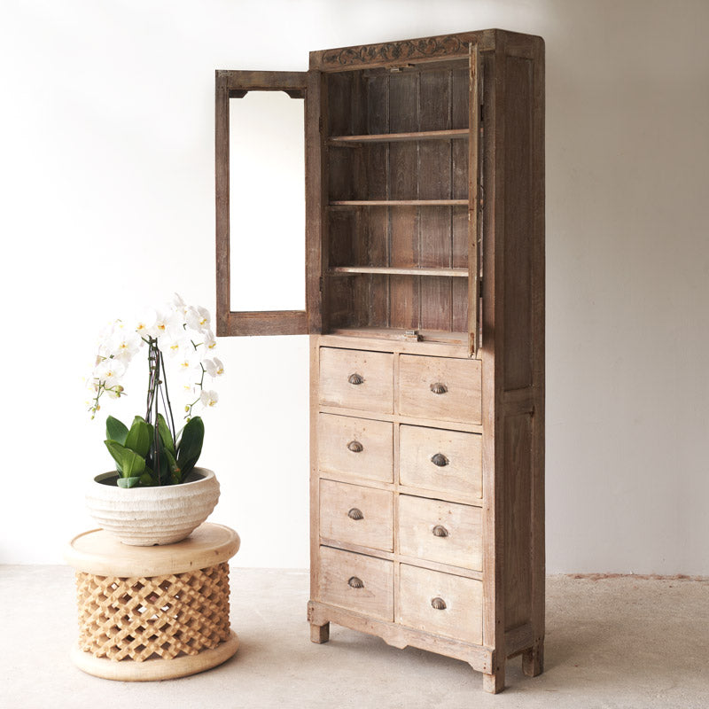 Charming with Closed Doors and 8 Drawers