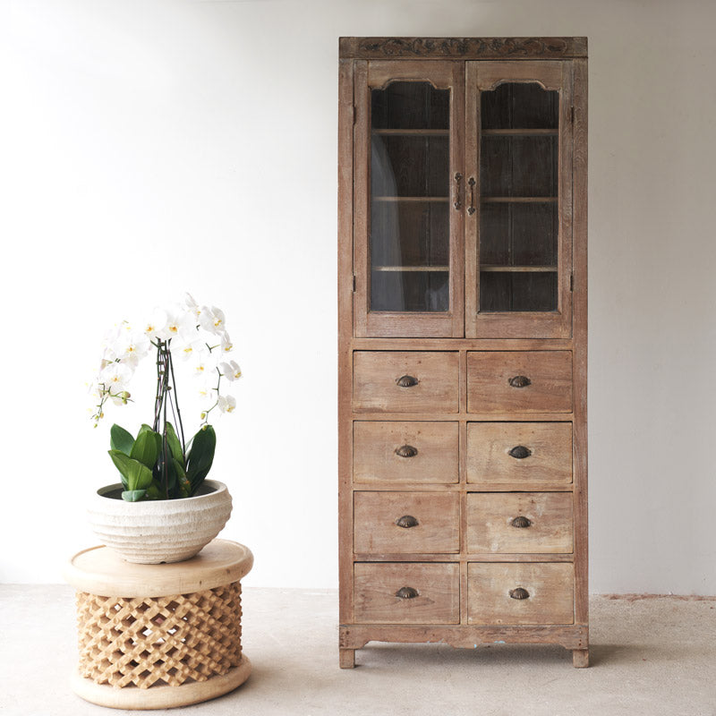 Charming with Closed Doors and 8 Drawers