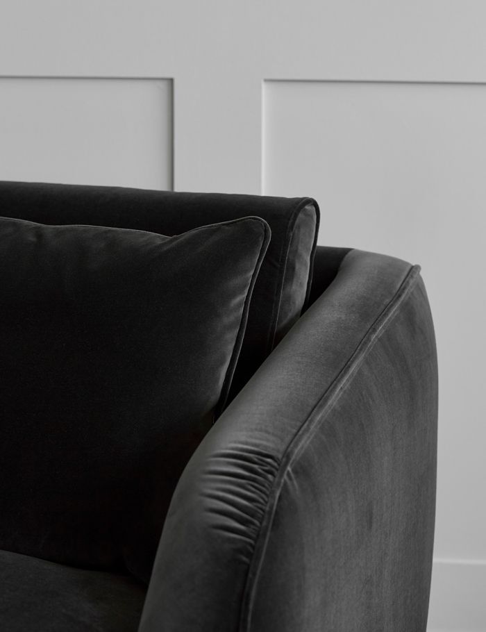 Finesse Armchair